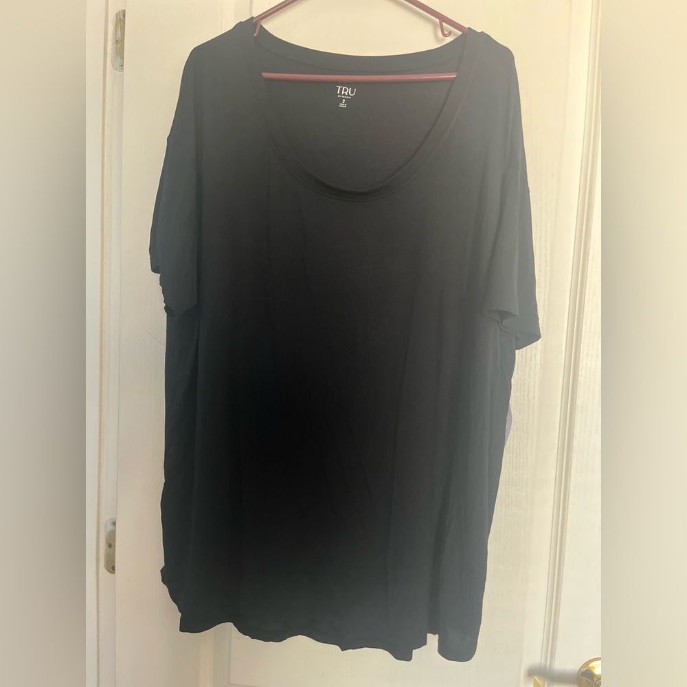 Torrid NWT TRU Black short sleeve shirt. 2